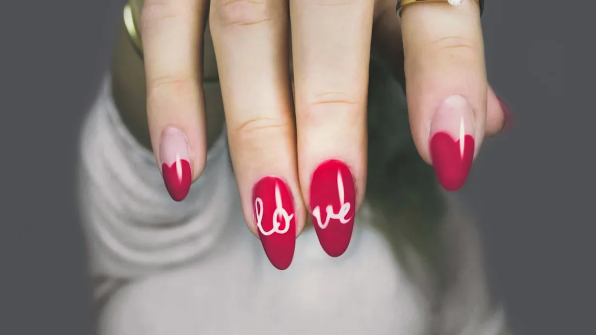 Prendre soin de ses ongles : avoir de beaux ongles au naturel